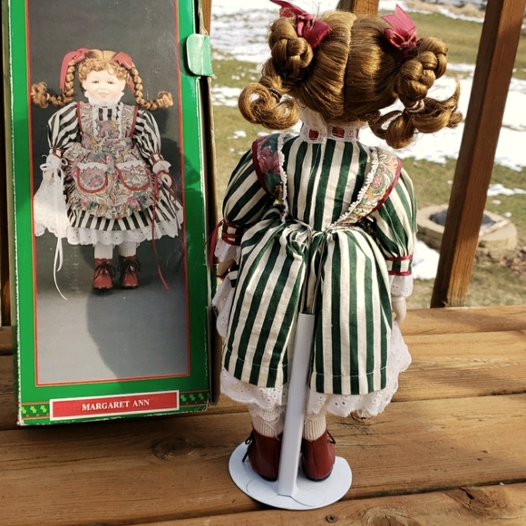 House of Lloyd Christmas Margaret Ann - Picture 3 of 4